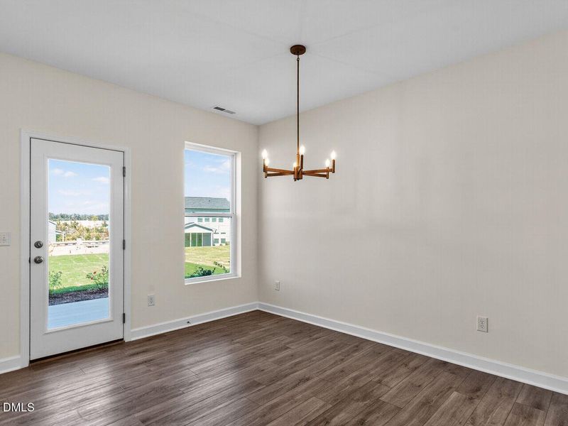 012-1280x960-dining-room