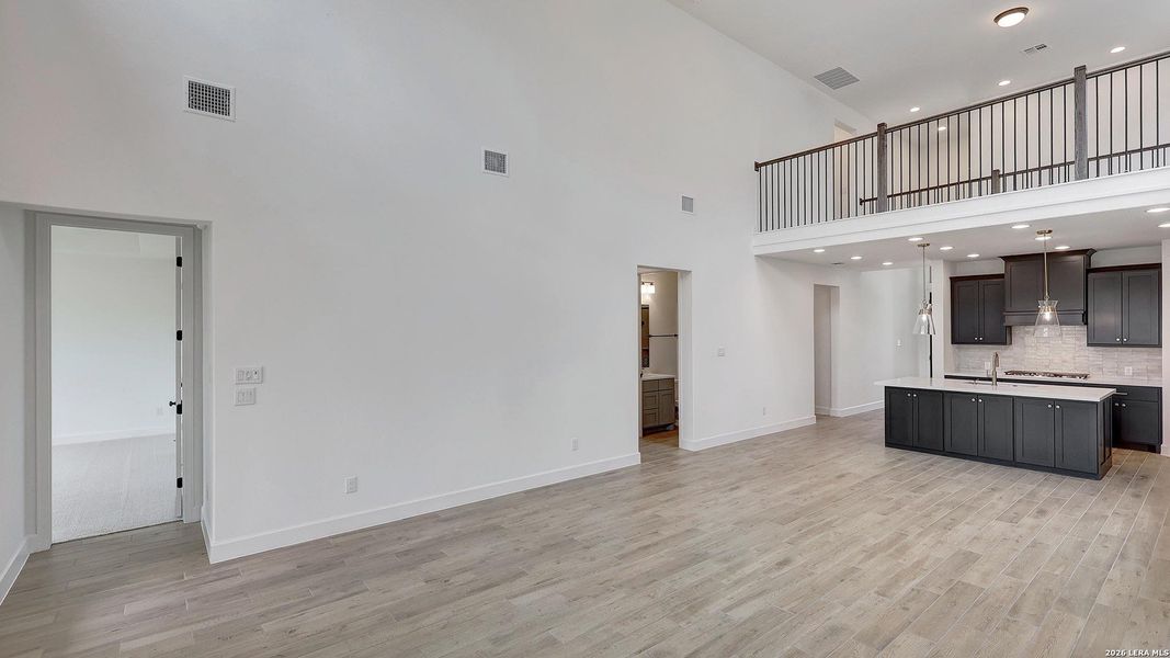 Spacious, unfurnished interior of a new home in Corley Farms, Boerne (Image 16).