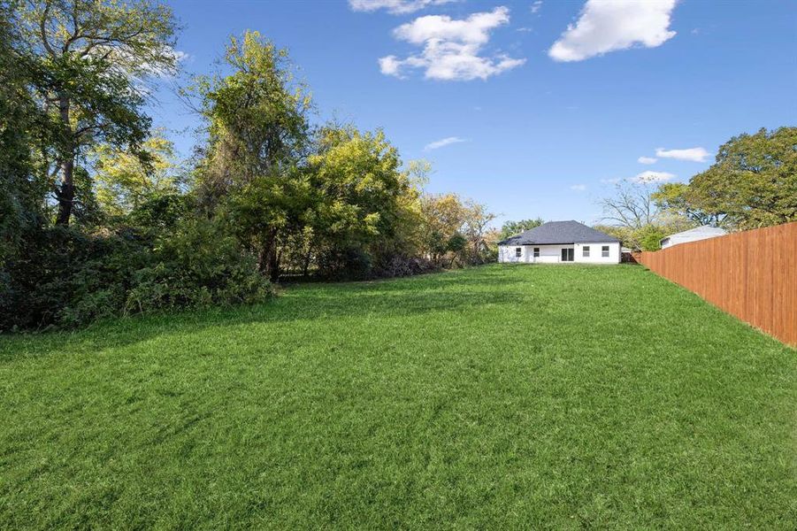 Exterior details and patio area of a home in , Mesquite (Image 25).