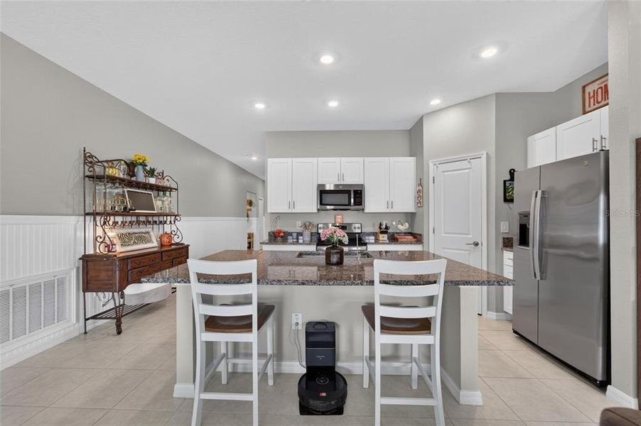 Furnished interior view inside a new home in , Bartow (Image 12).