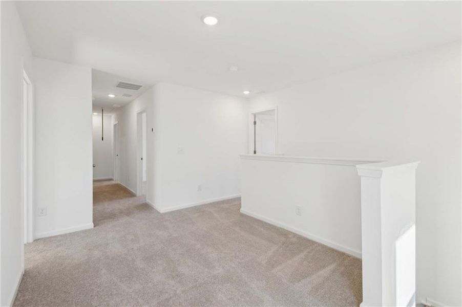 Spacious, unfurnished interior of a new home in The Pointe at Heron Bay, Locust Grove (Image 16).