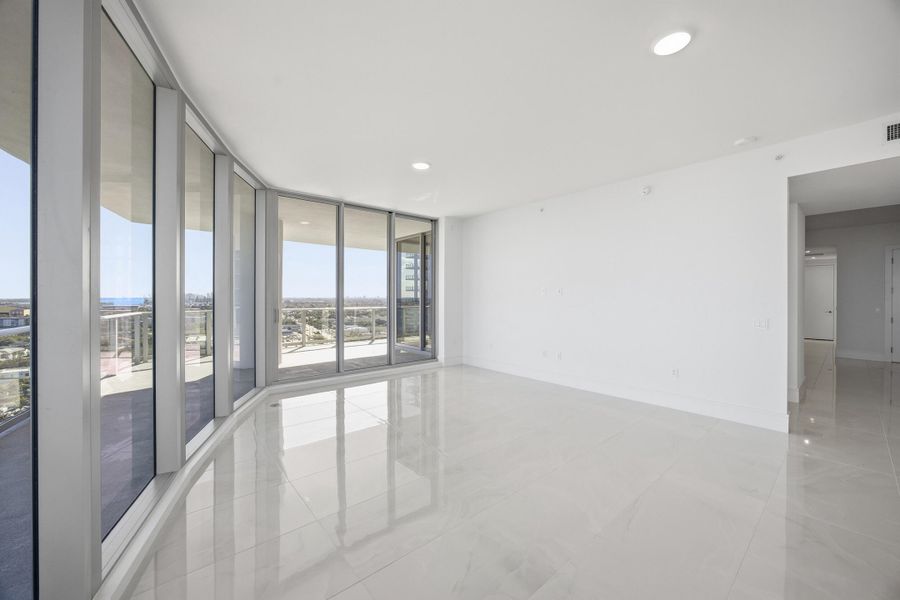 LIVING AREA LIVING AREA