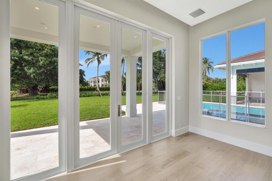 Spacious, unfurnished interior of a new home in , Palm Beach Gardens (Image 53).