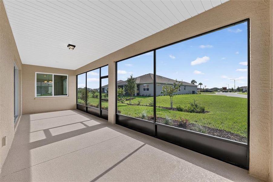 Exterior details and patio area of a home in , Ocala (Image 30).