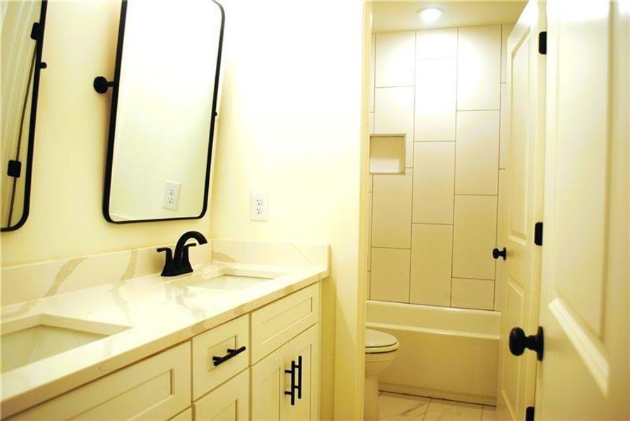 Furnished interior view inside a new home in Ferguson Corners, Emerson (Image 14).