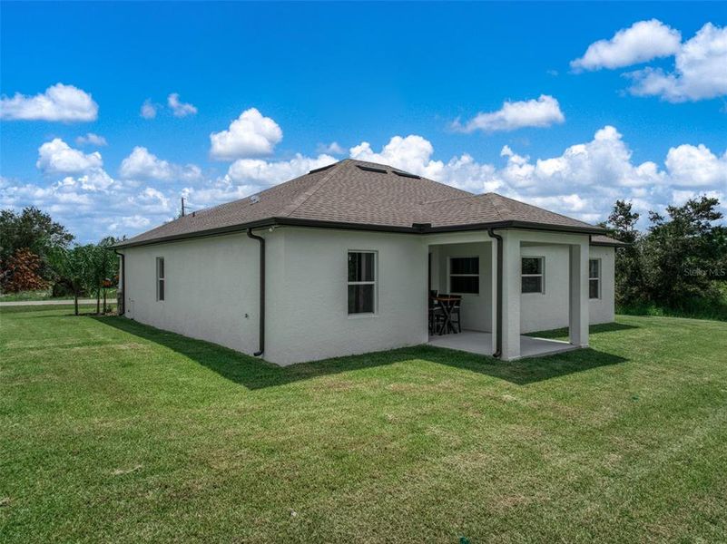 Exterior details and patio area of a home in , Sebring (Image 29).