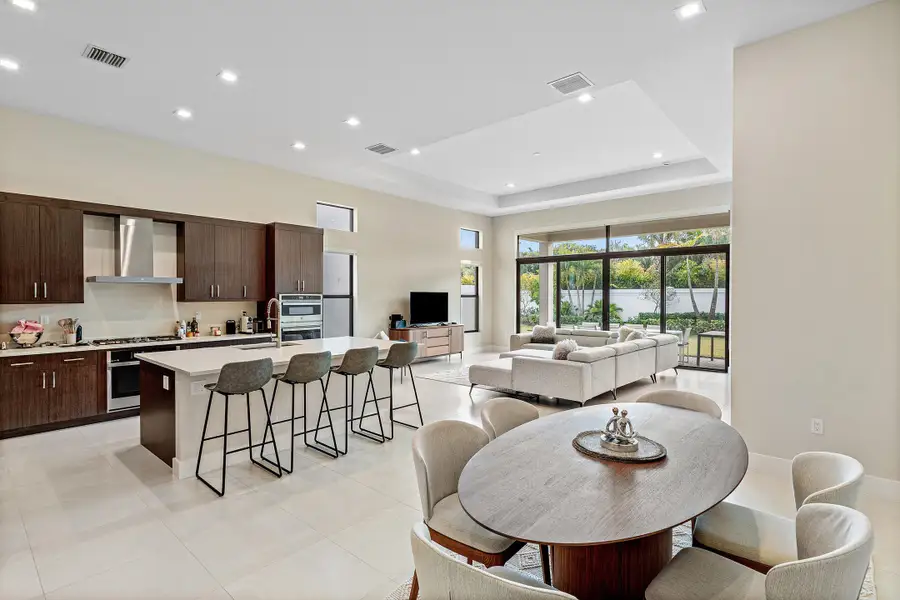 010-9212SilverMarshLane-BocaRaton-FL-334