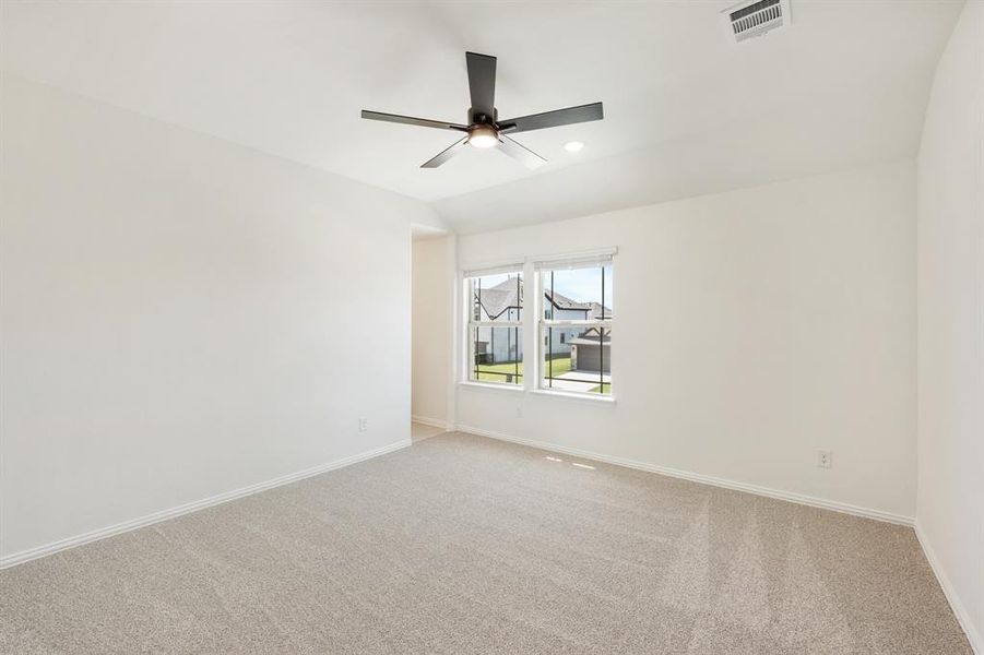 Spacious, unfurnished interior of a new home in Creekview Meadows, Pilot Point (Image 30). Spacious, unfurnished interior of a new home in Creekview Meadows, Pilot Point (Image 30).