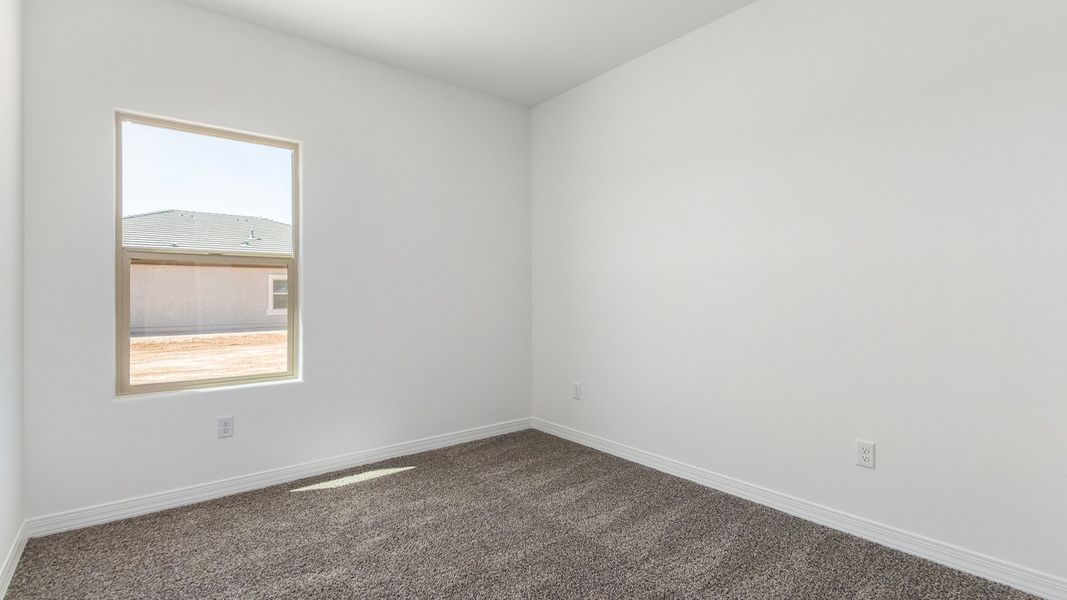 Representative unfurnished interior of a home built from the Sedona - Plan H50T7 by D.R. Horton in Sahuarita Acres, Sahuarita (Image 31).