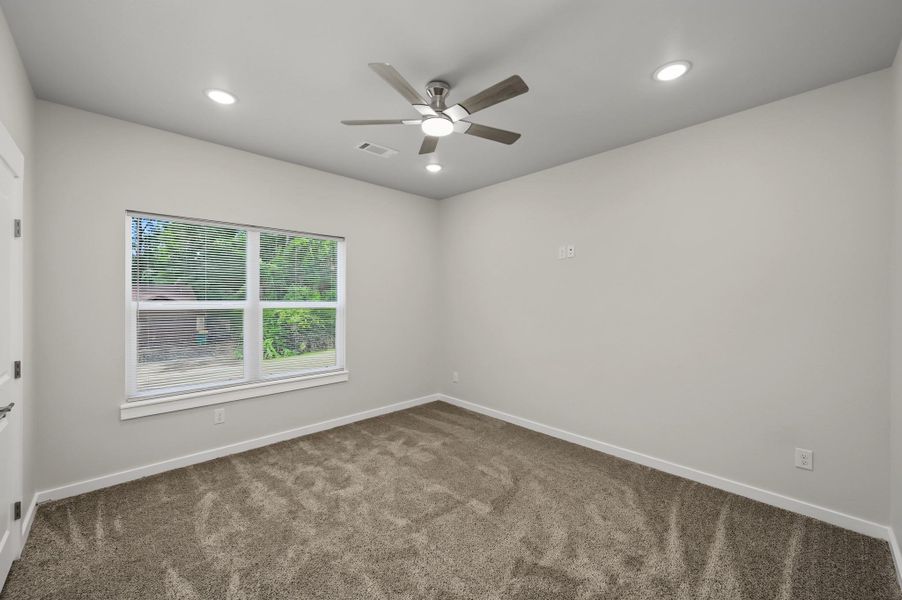 Spacious, unfurnished interior of a new home in , Conroe (Image 27). Spacious, unfurnished interior of a new home in , Conroe (Image 27).