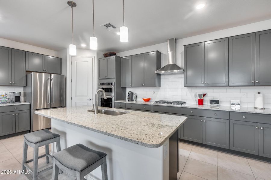 Island with Breakfast Bar Island with Breakfast Bar