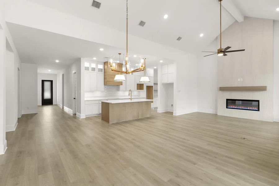 Granbury E dining room