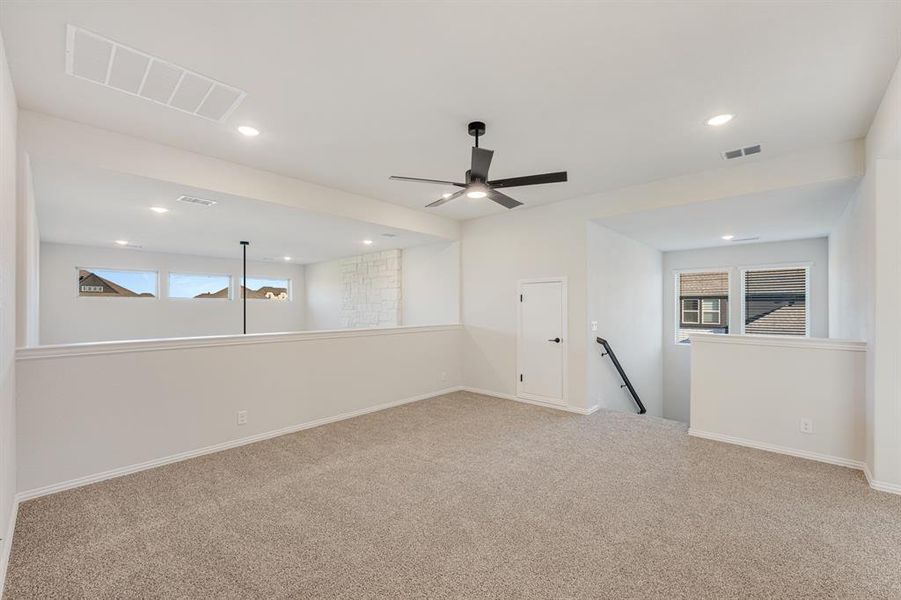 Spacious, unfurnished interior of a new home in Coyote Crossing, Godley (Image 27).