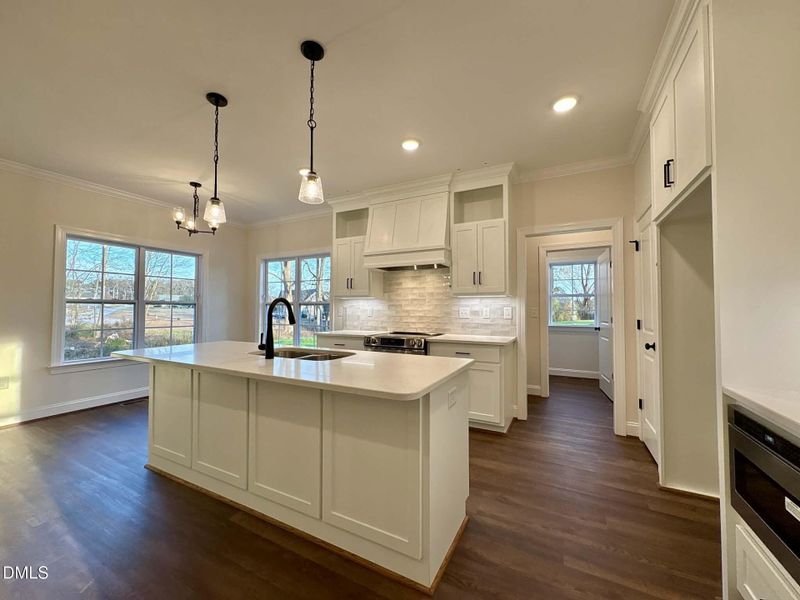 e4b9ee66-64b7-4fd7-8e18-6a3217f2f7b1