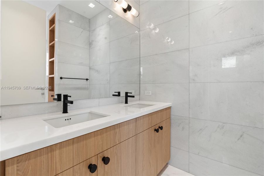 Image 30 of a home in .