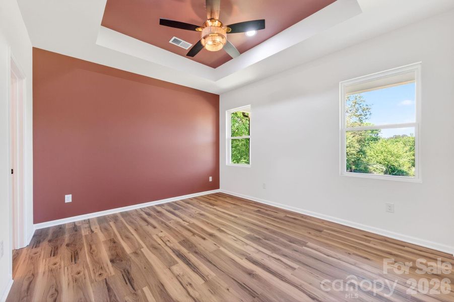 Spacious, unfurnished interior of a new home in , Shelby (Image 36).