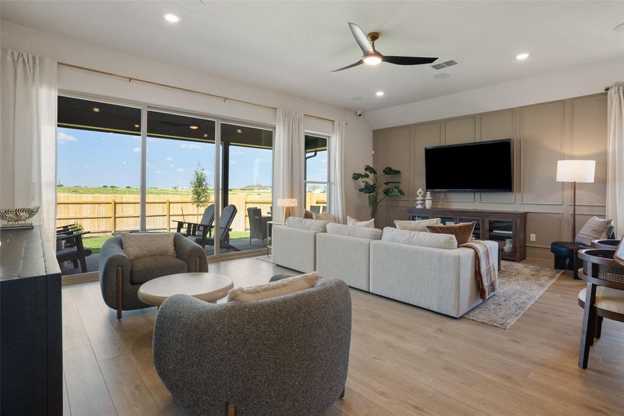 Representative images and renderings are for illustrative purposes. Actual structural options and design finishes of home may vary. Representative images and renderings are for illustrative purposes. Actual structural options and design finishes of home may vary.