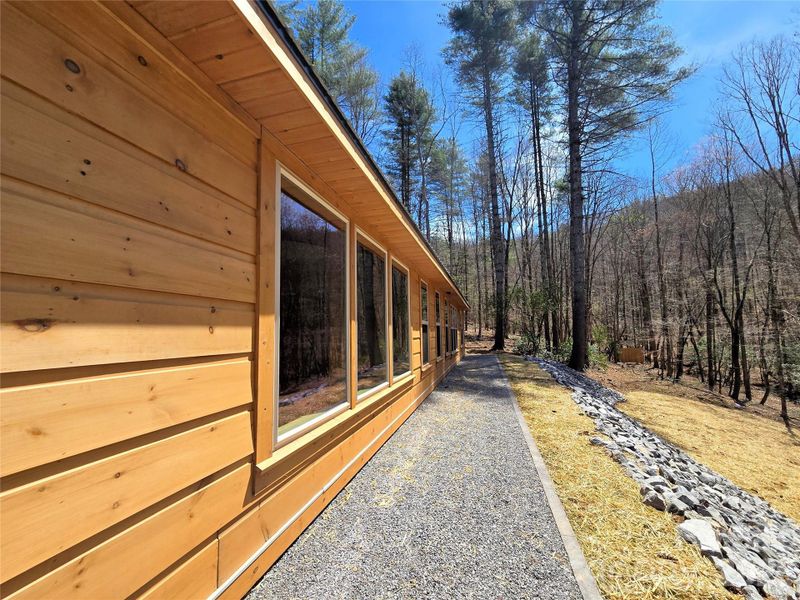 Exterior details and patio area of a home in , Murphy (Image 15).