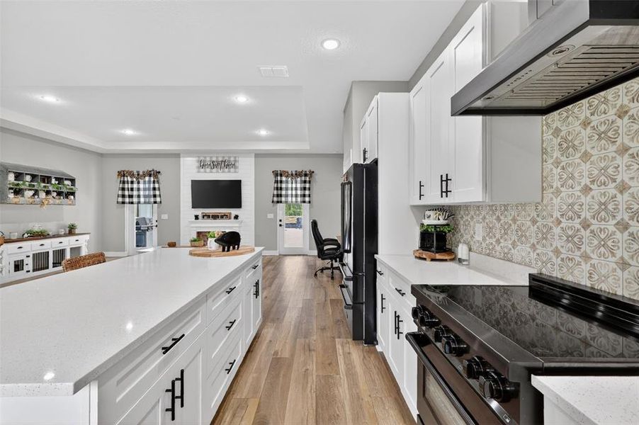 Furnished interior view inside a new home in , Dunnellon (Image 35).
