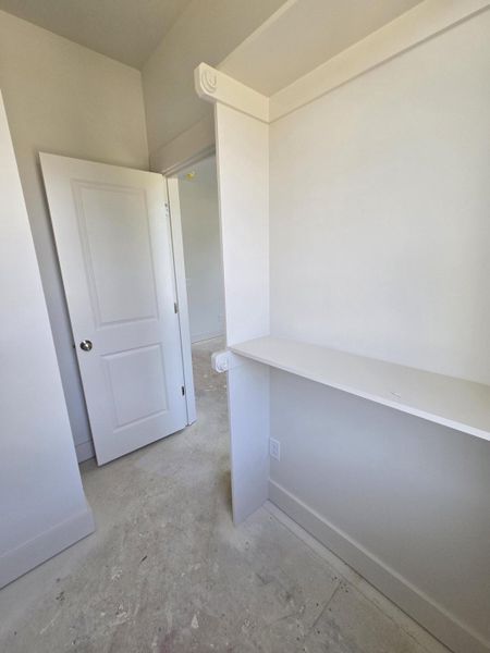 Spacious, unfurnished interior of a new home in The Settlement at Ashley Hall, Charleston (Image 7).