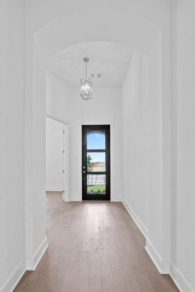 Spacious, unfurnished interior of a new home in Lariat, Liberty Hill (Image 11).