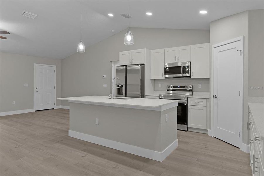 Furnished interior view inside a new home in , Ocklawaha (Image 9).
