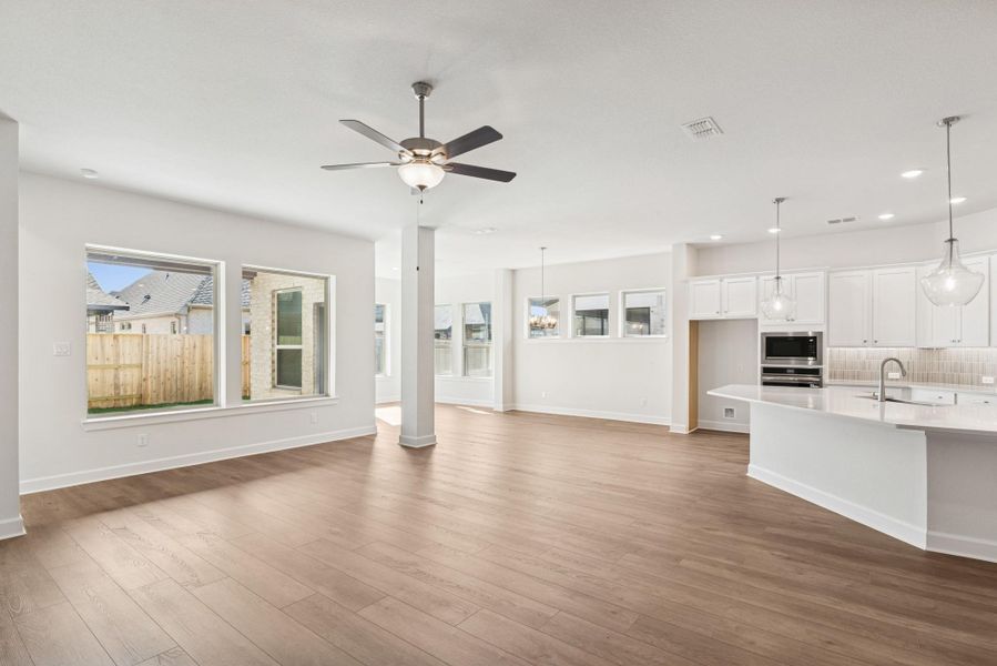 Spacious, unfurnished interior of a new home in Meridiana 55' Homesites, Manvel (Image 20).