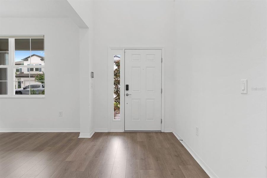 Spacious, unfurnished interior of a new home in , Tampa (Image 56).