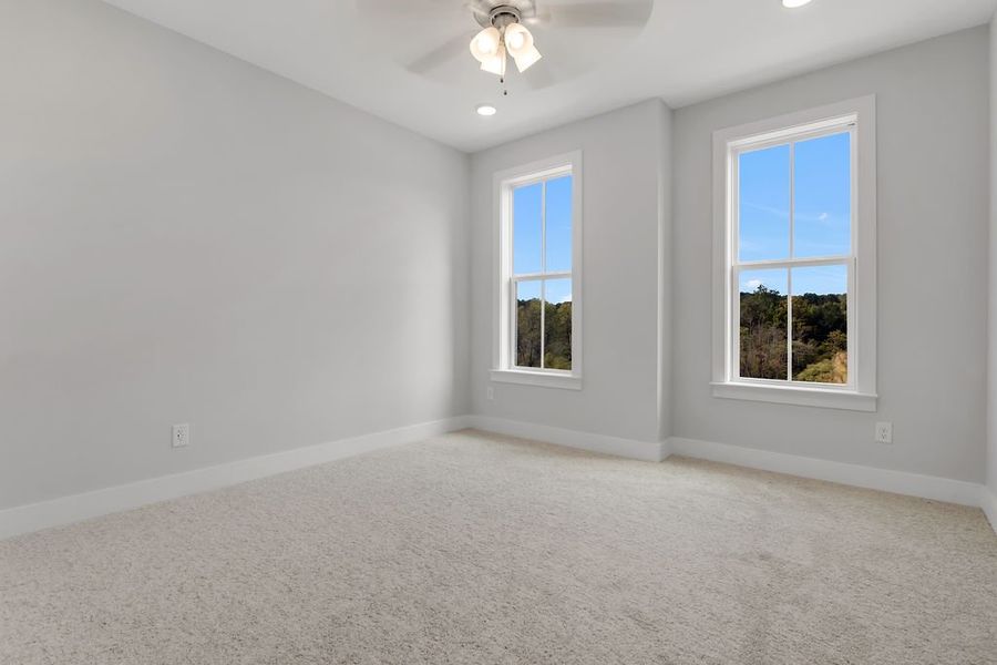 Spacious, unfurnished interior of a new home in Echo Park, Suwanee (Image 36).