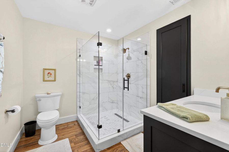 Secondary Bathroom Secondary Bathroom