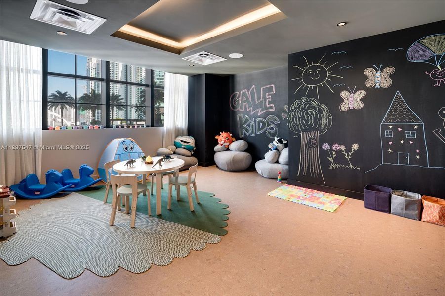 Community amenities in , Miami (Image 15).