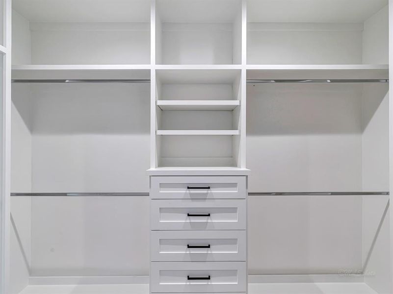 Image 28 of a home in .