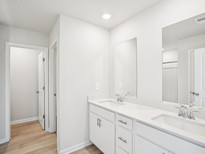 Furnished interior view inside a new home in Hawthorne Station, Atlanta (Image 10).