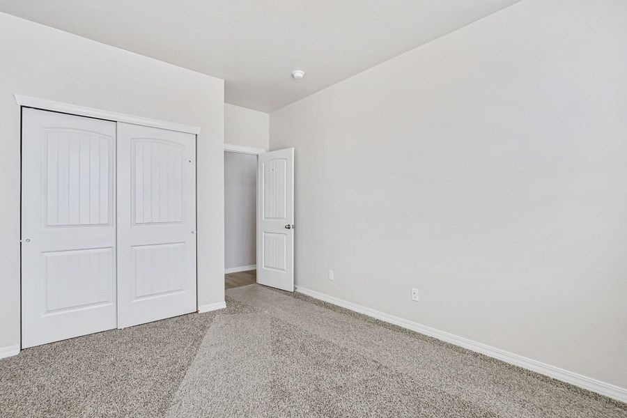 Representative unfurnished interior of a home built from the Desert Willow by View Homes in Paseos Del Este, Horizon City (Image 23). Representative unfurnished interior of a home built from the Desert Willow by View Homes in Paseos Del Este, Horizon City (Image 23).