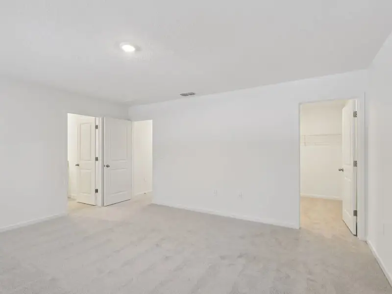 Spacious, unfurnished interior of a new home in Cypress Meadows - The Villas, Jacksonville (Image 10).