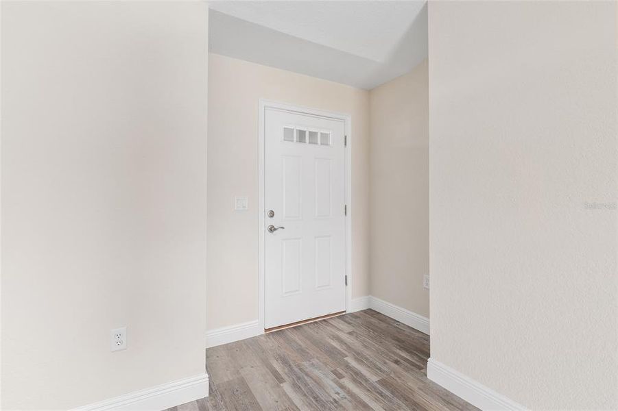 Spacious, unfurnished interior of a new home in , Ocala (Image 32).