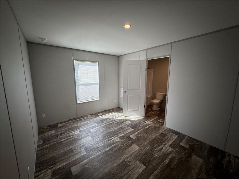 Spacious, unfurnished interior of a new home in , Bowie (Image 7).
