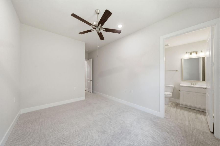 Spacious, unfurnished interior of a new home in Chambers Creek, Willis (Image 29).