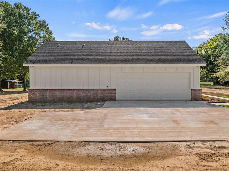 Front exterior of a new home in , Mount Vernon, TX, highlighting curb appeal (Image 25).