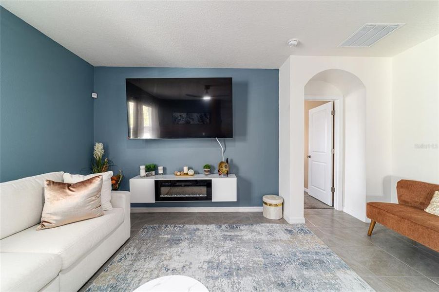 Furnished interior view inside a new home in Lake Diamond, Ocala (Image 37).