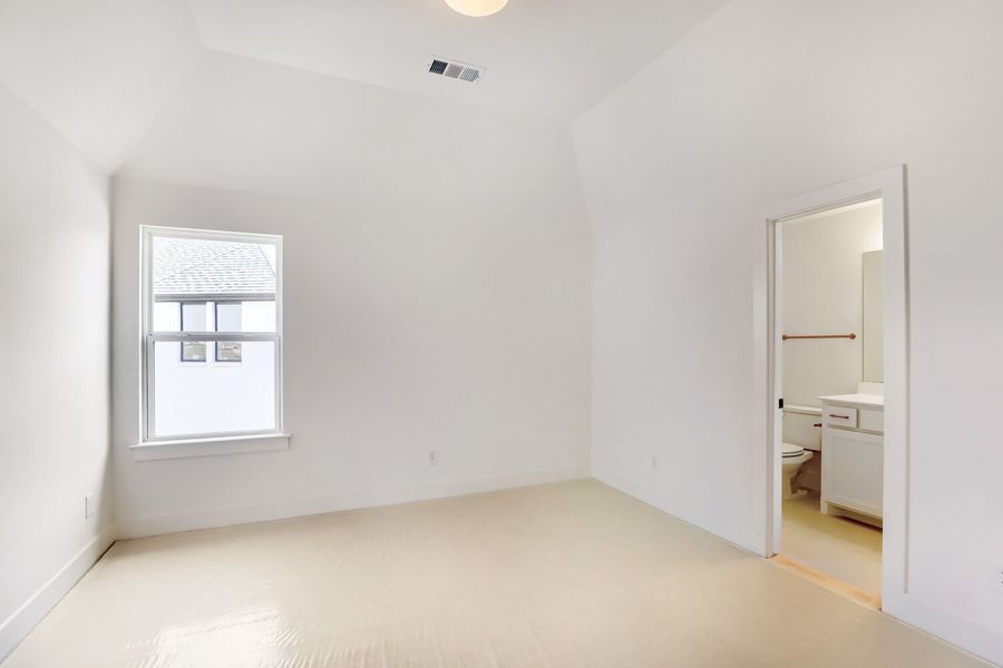 791 Falls - Bedroom