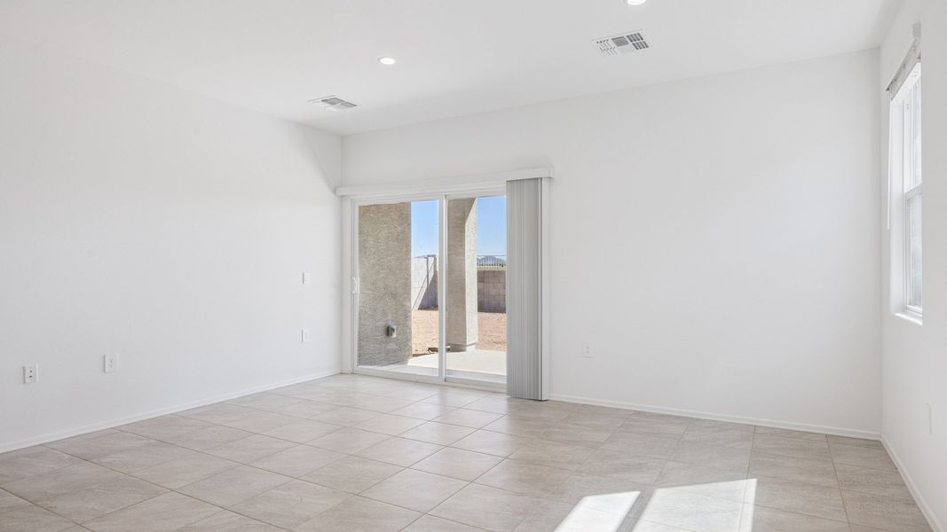 Representative unfurnished interior of a home built from the Ibis by D.R. Horton in Elena Trails, Maricopa (Image 15).