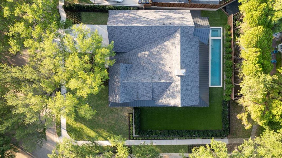 Image 32 of a home in . Image 32 of a home in .