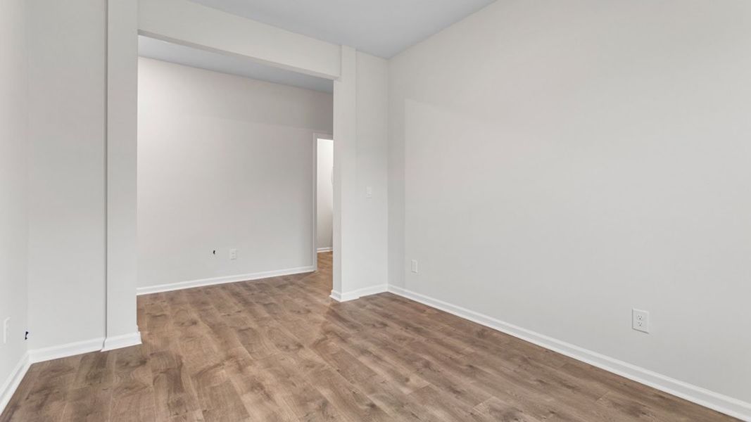 Spacious, unfurnished interior of a new home in Bryson Park, Lexington (Image 12).