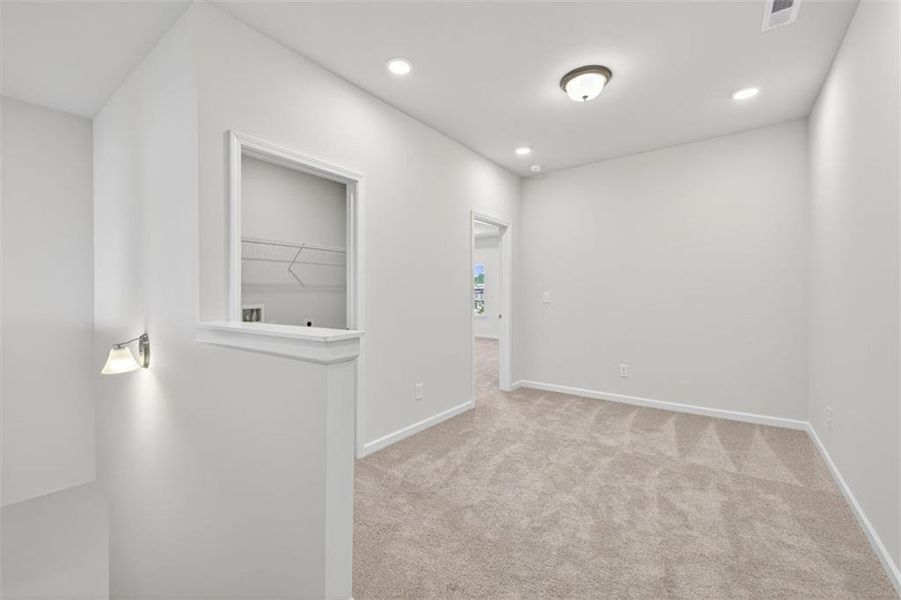 Spacious, unfurnished interior of a new home in Franklin Manor, Lawrenceville (Image 32).