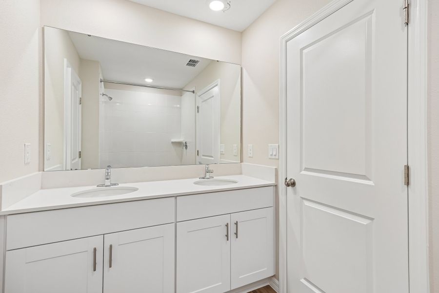 Representative furnished interior of a home built from the Bellini by Casa Fresca Homes in Pasadena Ridge, Dade City (Image 9). Representative furnished interior of a home built from the Bellini by Casa Fresca Homes in Pasadena Ridge, Dade City (Image 9).