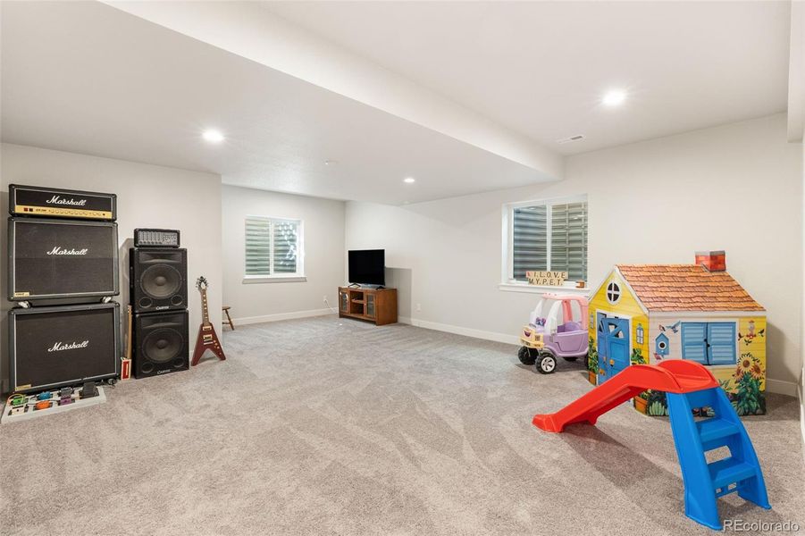 Image 34 of a home in Sterling Ranch.