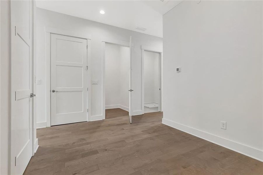 Spacious, unfurnished interior of a new home in Trilith, Fayetteville (Image 15). Spacious, unfurnished interior of a new home in Trilith, Fayetteville (Image 15).