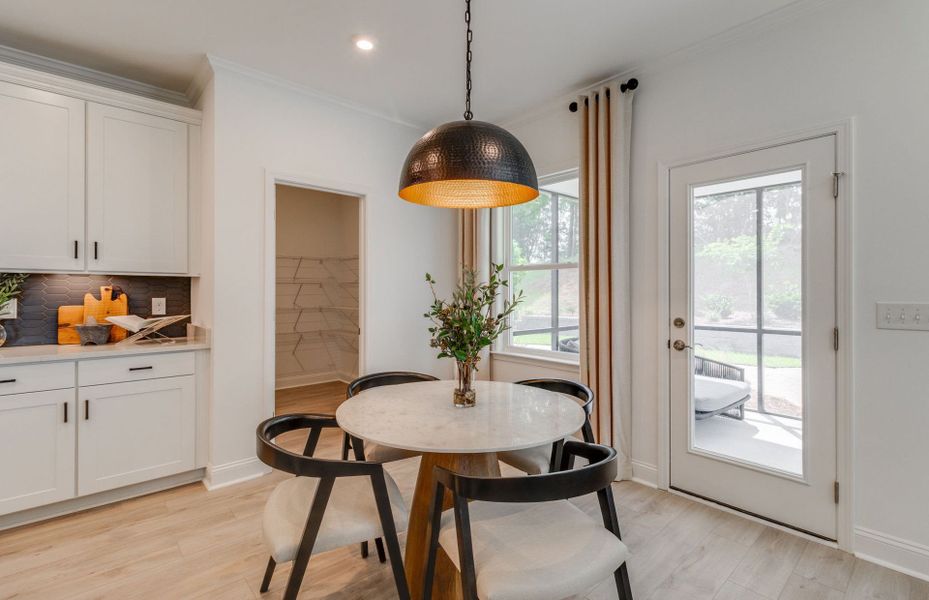 The breakfast café leads to the patio for alfresco