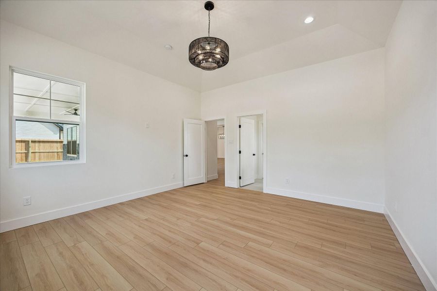 Spacious, unfurnished interior of a new home in , Santa Fe (Image 30).